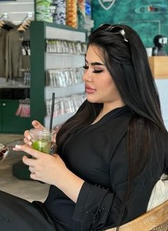 Malika K - Masajista in Abu Dhabi Photo 5 of 8