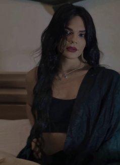 Malika - Transsexual escort in Cairo Photo 2 of 7