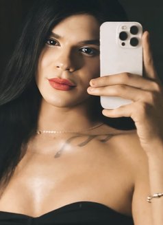 Malika - Transsexual escort in Cairo Photo 4 of 7