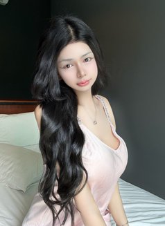 Malin - escort in Tokyo Photo 12 of 13