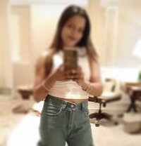 Malini GFE Meet(Only 𝗢𝘂𝘁𝗰𝗮𝗹𝗹 )Cam - puta in Bangalore