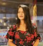 Malini Real Meet 𝗢𝘂𝘁𝗰𝗮𝗹𝗹 HOTELS - escort in Bangalore Photo 3 of 5