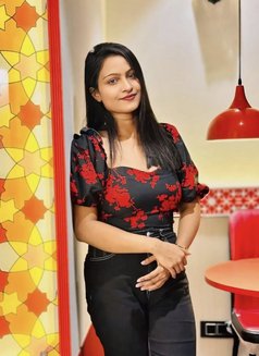 Malini GFE Meet(Only 𝗢𝘂𝘁𝗰𝗮𝗹𝗹 )Cam - puta in Bangalore Photo 4 of 5