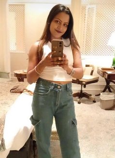 Malini 𝗢𝘂𝘁𝗰𝗮𝗹𝗹 REAL GFE (Meet&Cam - escort in Bangalore Photo 2 of 3