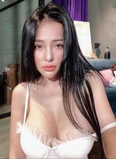 Malisa - escort in Al Manama Photo 3 of 5