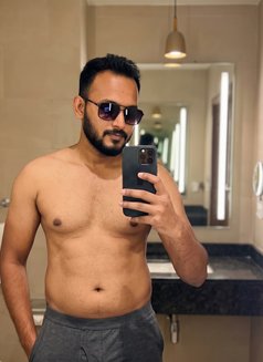 Malith - Male escort in Colombo Photo 1 of 5