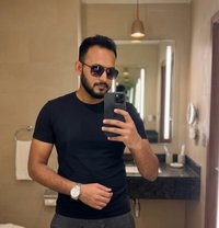 Malith - Male escort in Colombo