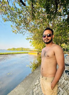 Malith - Male escort in Colombo Photo 4 of 5
