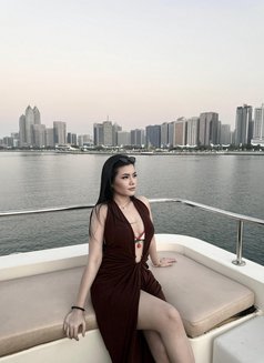 Maliya - masseuse in Abu Dhabi Photo 2 of 6