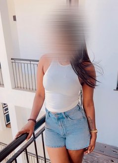 Malki - escort in Colombo Photo 2 of 12