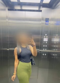 Malki - escort in Colombo Photo 3 of 12