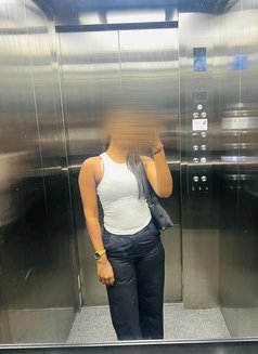 Malki - escort in Colombo Photo 8 of 12