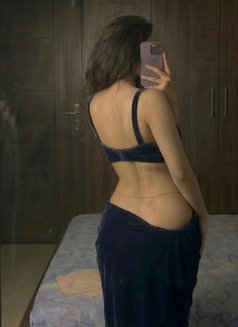 Malkin Here - Transsexual dominatrix in Bangalore Photo 13 of 21