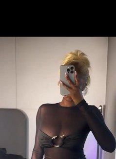 Mallory - Transsexual escort in Lagos, Nigeria Photo 1 of 1