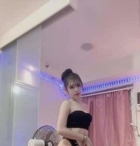 Mallows - escort in Manila