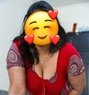 Threesome available with mallu - puta in Dubai Photo 4 of 5