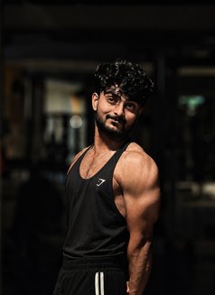 Mallu Guy here - Male escort in Bangalore Photo 5 of 6
