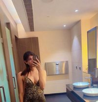Mallu hot Sexy shemale big dick here - Acompañantes transexual in Bangalore
