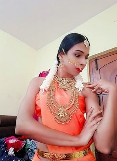 Mallu queen sexy young - Acompañantes transexual in Bangalore Photo 5 of 7