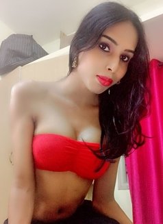 Mallu SHEMALE sexy queen roshni - Transsexual escort in Bangalore Photo 4 of 6