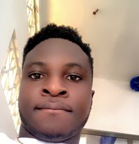 Mãløñzy - Acompañantes masculino in Accra