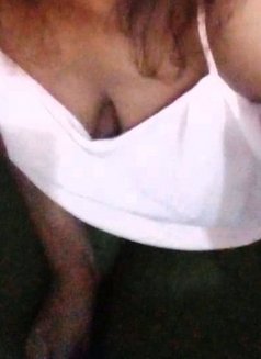 Malsha Live Cam & Meetup - puta in Colombo Photo 2 of 4