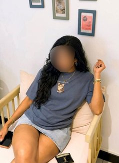 Malsha only out call - puta in Negombo Photo 4 of 4