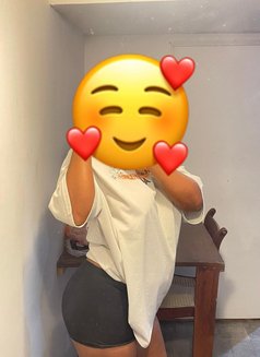 Malshi - escort in Colombo Photo 3 of 4