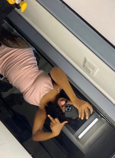 NAUGHTY AFRICAN CUTIE Malyka - puta in Kathmandu Photo 4 of 4