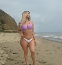 Malyye Outcall Available - puta in Doha