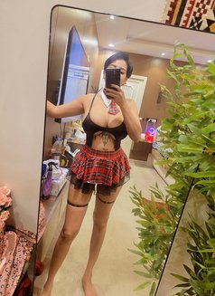 Mami doesn't take thieves - escort in Riyadh Photo 10 of 17