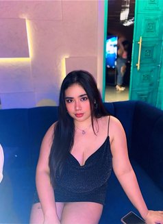 Mami - escort in Dubai Photo 2 of 2