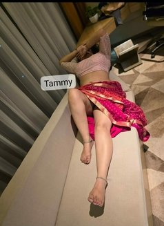 Tammy - escort in New Delhi Photo 2 of 4