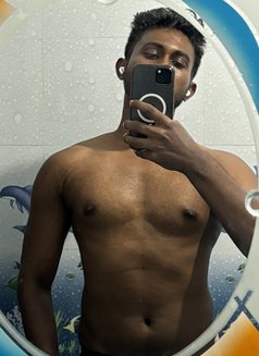 Man of Deeds - Acompañantes masculino in Bangalore Photo 4 of 5