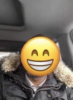 Man Offering Financial Support - Male escort in Colombo Photo 1 of 2