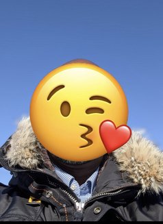 Man Offering Financial Support - Male escort in Colombo Photo 2 of 2