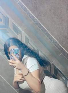 Manar Ehap - puta in Cairo Photo 1 of 3