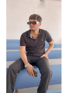 Manas - Acompañantes masculino in New Delhi Photo 5 of 9