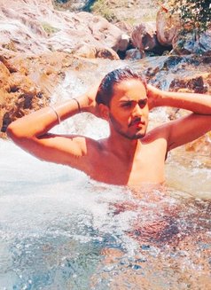 Manas - Acompañantes masculino in New Delhi Photo 8 of 9