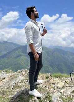 Manav Singh - Male escort in Greater Noida Photo 4 of 4