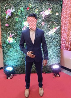 Manavxxx - Male escort in Mumbai Photo 1 of 3