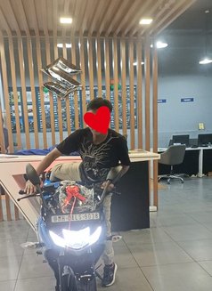 Manavxxx - Male escort in Mumbai Photo 3 of 3