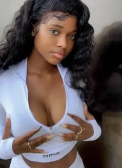 Mandy - puta in Accra Photo 1 of 5