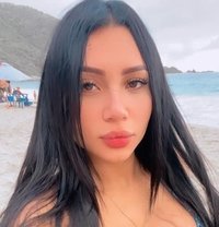 Mandy - puta in Beirut Photo 2 of 7