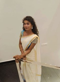 Maneesha - puta in Hyderabad Photo 3 of 3