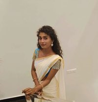 Maneesha - puta in Hyderabad