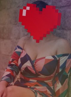 Maneesha Colombo 8 - puta in Colombo Photo 9 of 10