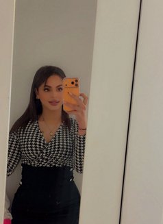 Manel - escort in Paris Photo 1 of 13