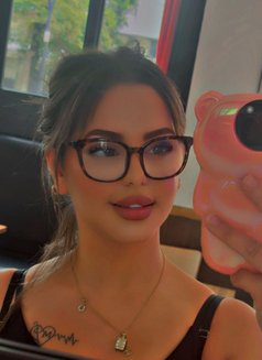 Manel - escort in Paris Photo 6 of 13