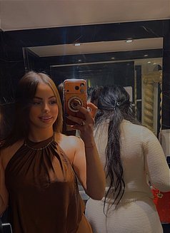 Manel - escort in Paris Photo 7 of 13